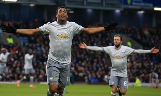 Những thống kê đặc biệt chỉ ra MU hạ Burnley mà chưa cần Sanchez