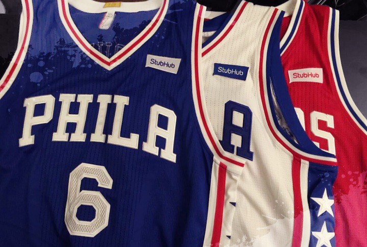 Quảng cáo áo đấu tại NBA: “Đất vàng” chưa được giao dịch