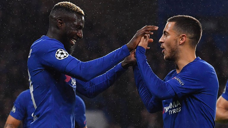 Hazard mới t&aacute;i xuất ở trận thắng Qarabag rạng s&aacute;ng qua