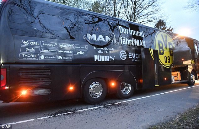 Xe bus chở Dortmund bị đặt bom: Tìm thấy bức thư nhận trách nhiệm