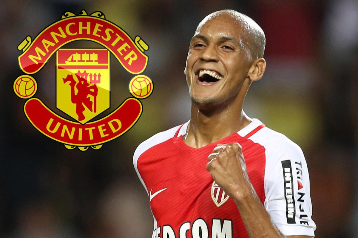 H&igrave;nh ảnh: Fabinho đ&atilde; sẵn s&agrave;ng chuyển tới MU