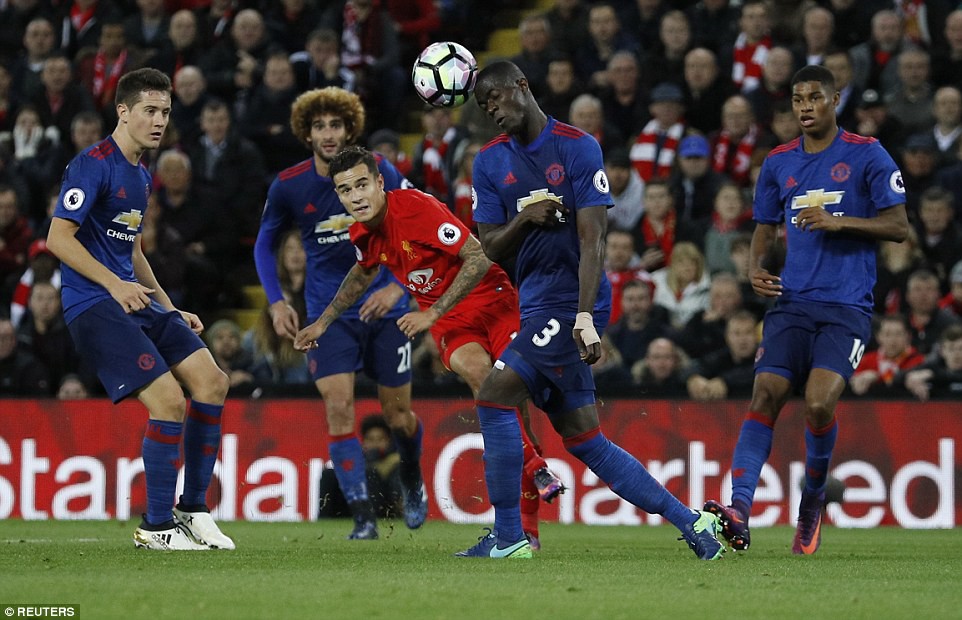 "Tháng may mắn" sẽ giúp Liverpool hay Man Utd ở đại chiến cuối tuần này?