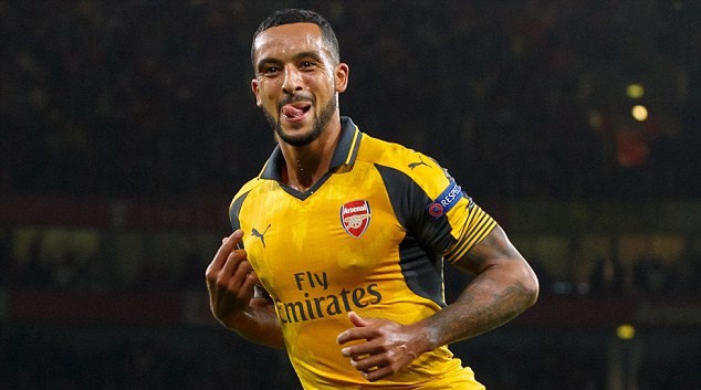 Theo Walcott thành "người lớn", Arsenal hưởng lợi