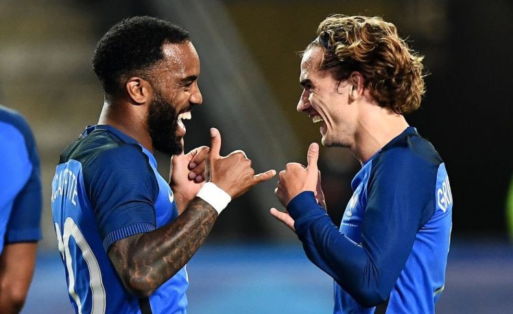 Tin bóng đá ngày 2/10: Lacazette rủ rê Griezmann gia nhập Arsenal