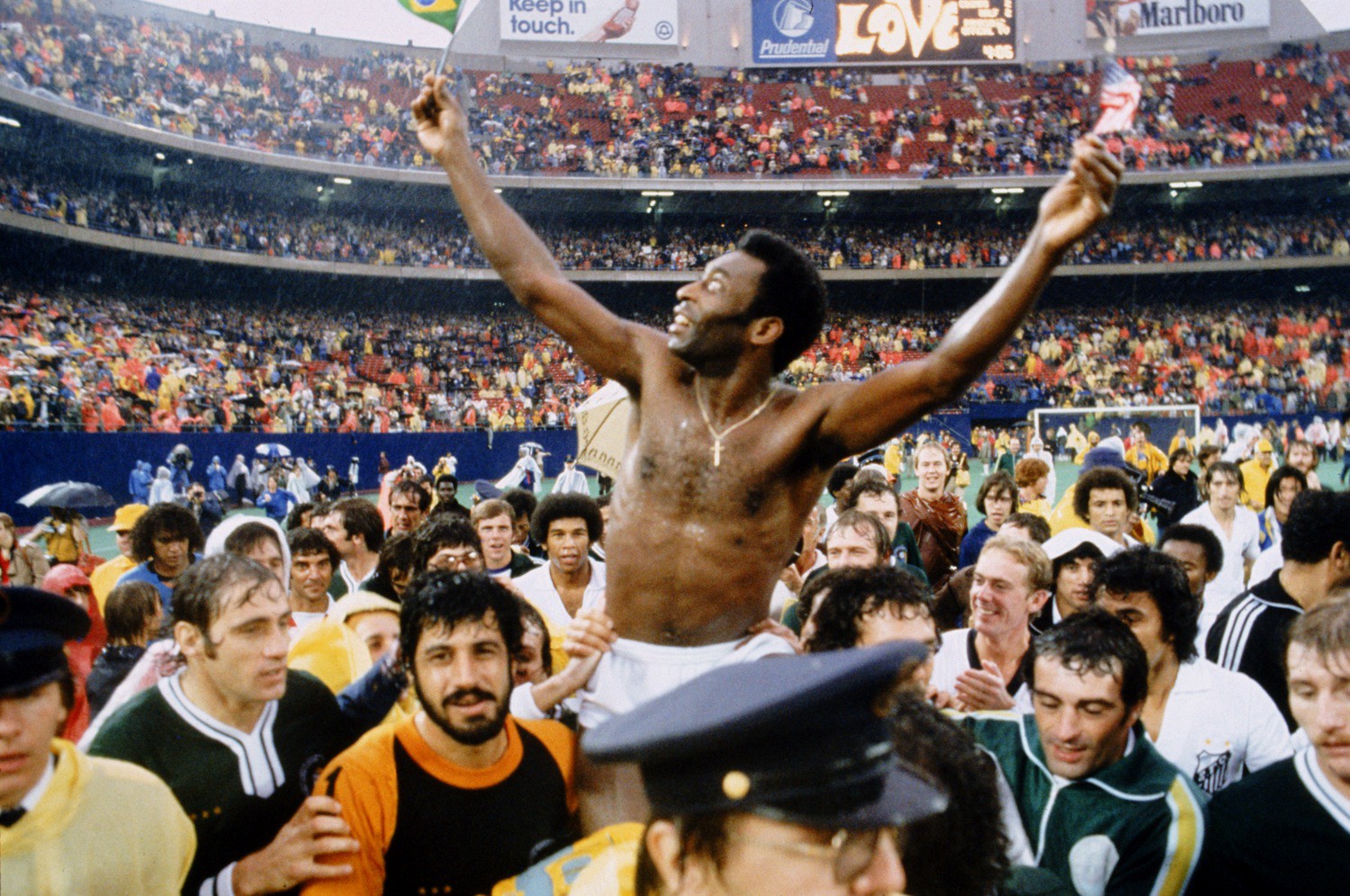 Video huyền thoại World Cup: Pele - Ông vua có một không hai