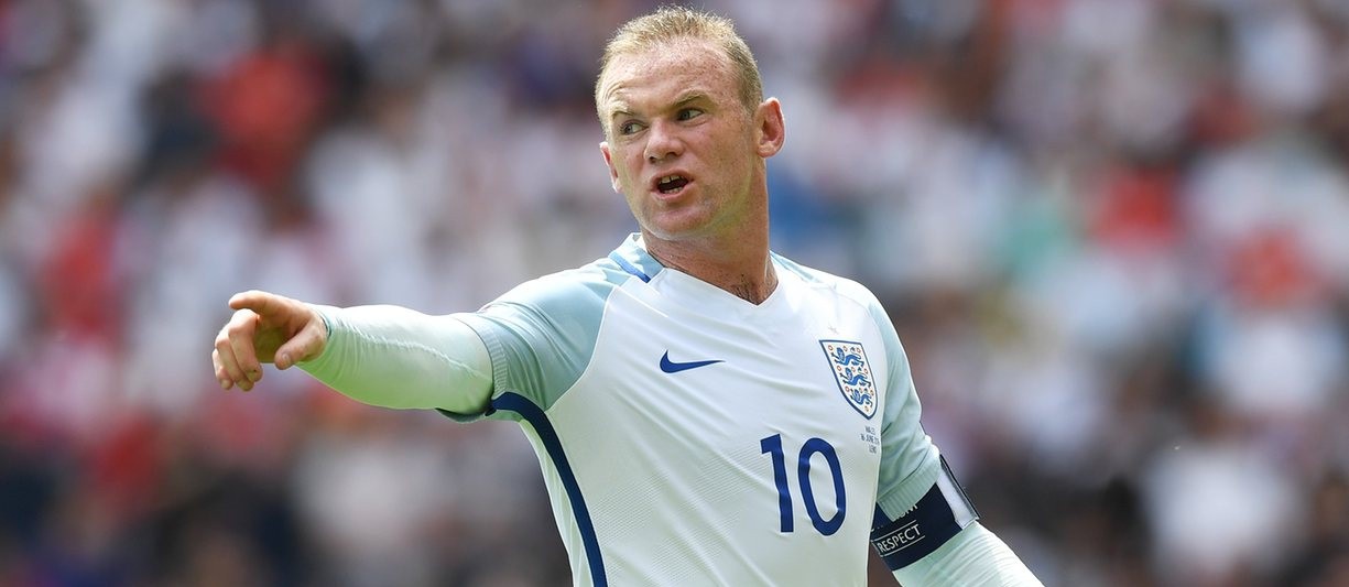 Wayne Rooney có nên…. chia tay tuyển Anh?