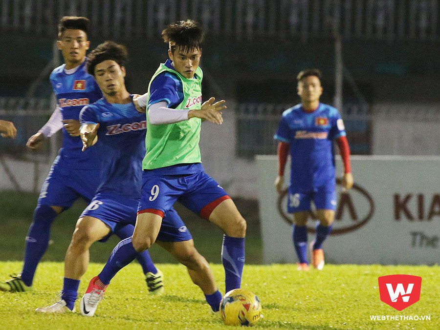 Công Vinh là ứng cử viên nặng ký cho danh hiệu Vua phá lưới AFF Cup 2016. Công Vinh là ứng cử viên nặng ký cho danh hiệu Vua phá lưới AFF Cup 2016.