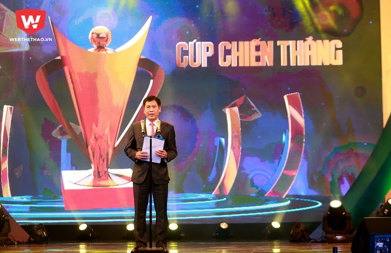Cúp Chiến thắng 2017: Vinh danh Lê Thanh Tùng và Bùi Thu Thảo Cúp Chiến thắng 2017: Vinh danh Lê Thanh Tùng và Bùi Thu Thảo