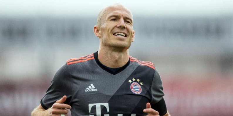 Arjen Robben nghỉ thi đấu 6 tuần