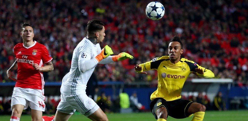 Aubameyang sút hỏng penalty, Dortmund gục ngã trước Benfica