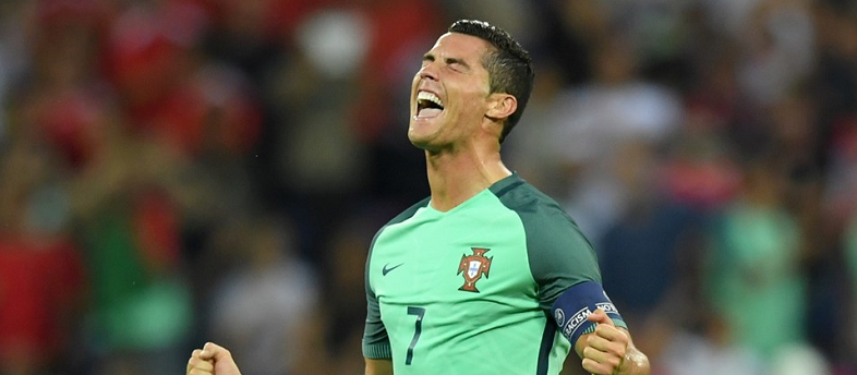 Bồ Đào Nha 2-0 Xứ Wales: Gọi tên Ronaldo!