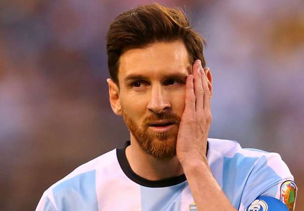 CĐV Barcelona tẩy chay chiến dịch ủng hộ Messi