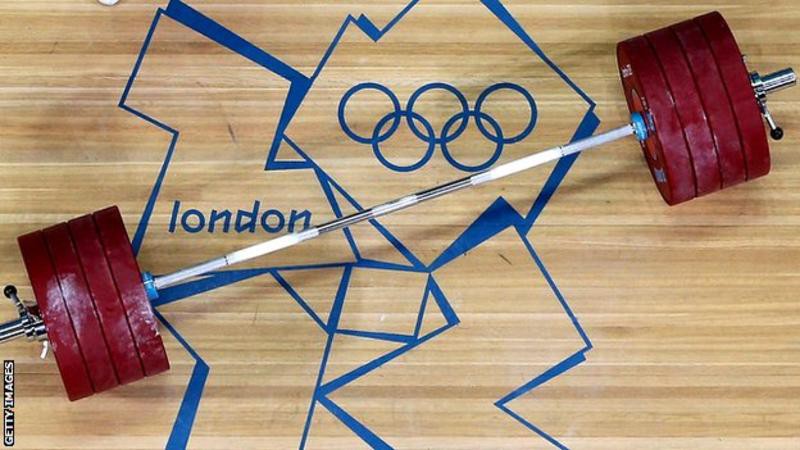Cử tạ Nga bị cấm tham dự Olympic 2016