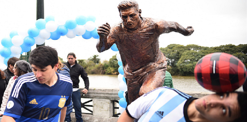 Đất nước Argentina "nài nỉ" Messi trở lại ĐTQG