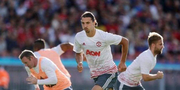 Ibrahimovic chỉ mất 4 phút để có bàn thắng đầu tiên cho Man Utd