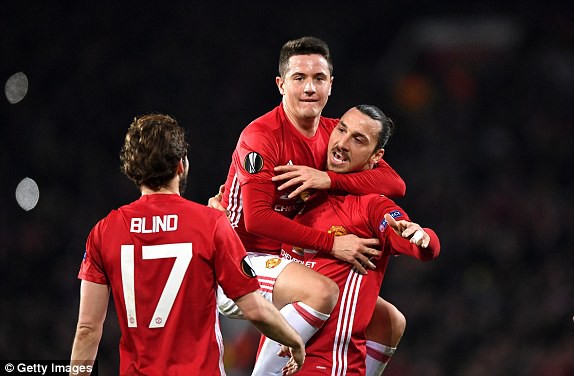 3 bàn thắng của Ibra giúp Man Utd "đè bẹp" St Etienne tại Old Trafford