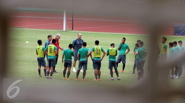 Indonesia gặp bất lợi về SVĐ trước trận bán kết AFF Cup 2016