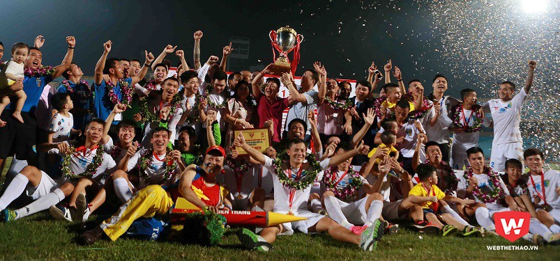 Tổng quan V.League 2016