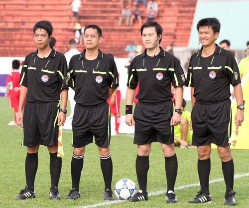 Những "vết đen" của các trọng tài V.League kể từ năm 2012