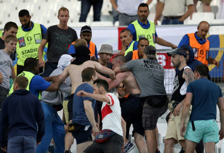Chính phủ Pháp cấm sử dụng đồ uống có cồn tại EURO 2016