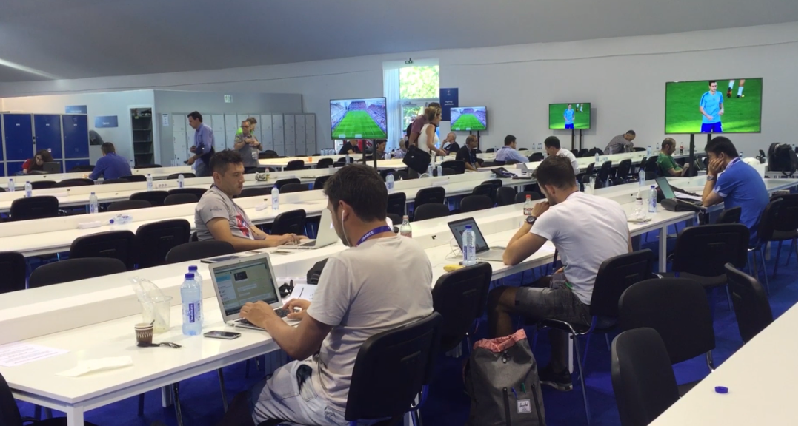 Ngỡ ngàng trước sự tiện nghi của trung tâm báo chí tại EURO 2016
