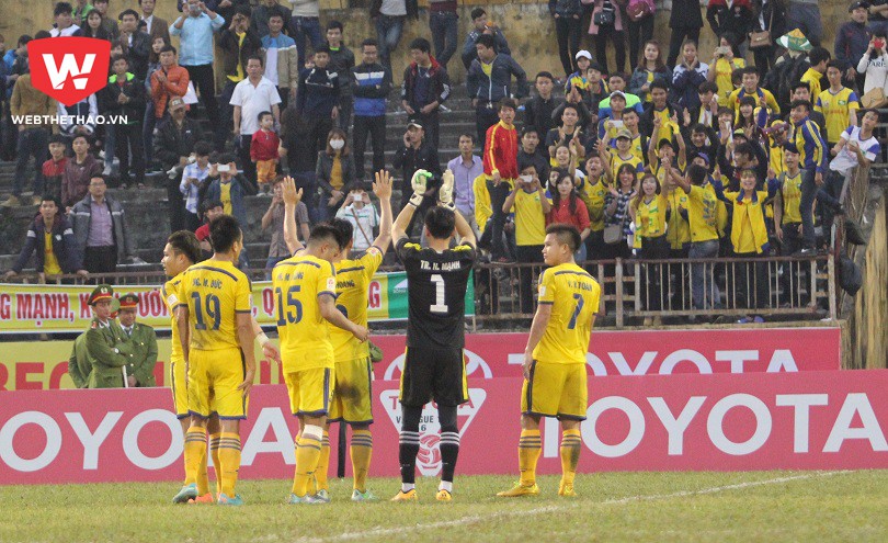 SLNA 2-4 Quảng Nam FC: Đội chủ sân Vinh thua ngược khó tin