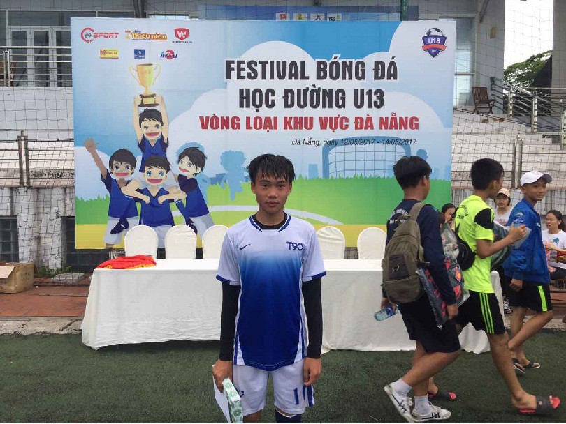 Tiền đạo nhí thần tượng Công Vinh gây ấn tượng mạnh ở vòng loại Đà Nẵng