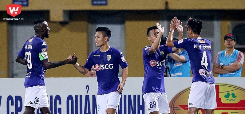 Video kết quả: Thắng Cần Thơ, Hà Nội leo lên ngôi đầu BXH V.League 2017