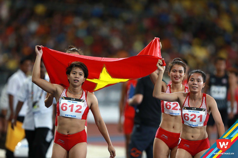 Cúp Chiến thắng 2017: Vinh danh Lê Thanh Tùng và Bùi Thu Thảo Cúp Chiến thắng 2017: Vinh danh Lê Thanh Tùng và Bùi Thu Thảo