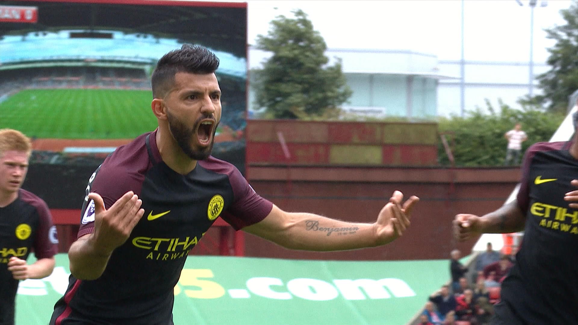 KẾT THÚC, Stoke 1-4 Man City: Sàn diễn của Aguero