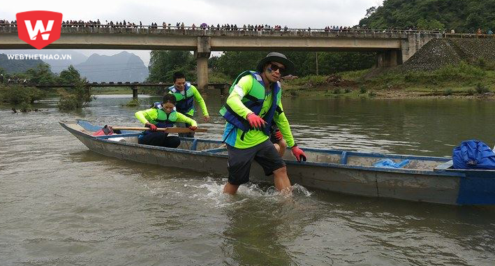 Tú Làn Adventure: VCL về nhất ngày đua đầu tiên