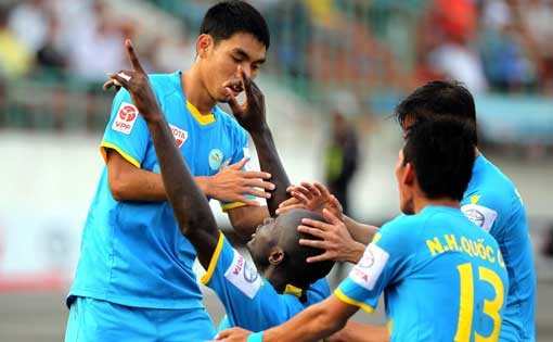 Uche - Từ "tội đồ" trở thành "người hùng"
