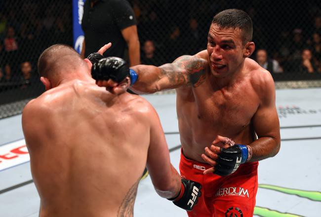 Nhìn lại UFC 198 Main Card: Điệu Samba... lạc nhịp