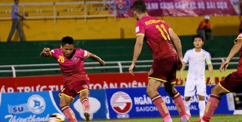 Video: Sài Gòn FC chạm bóng 30 lần trước khi xé lưới Quảng Nam