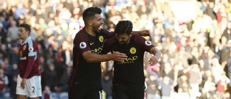 Video: Aguero lập cú đúp, Man City tạm chiếm ngôi đầu