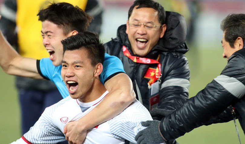 Video: BLV Fox Sports "phát cuồng" với loạt sút luân lưu U23 Việt Nam - U23 Qatar