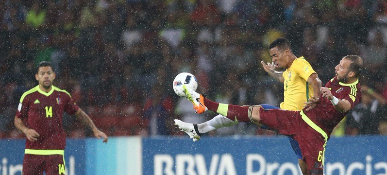 Video: Brazil thắng trận thứ 4 liên tiếp, lên đầu BXH vòng loại World Cup 2018
