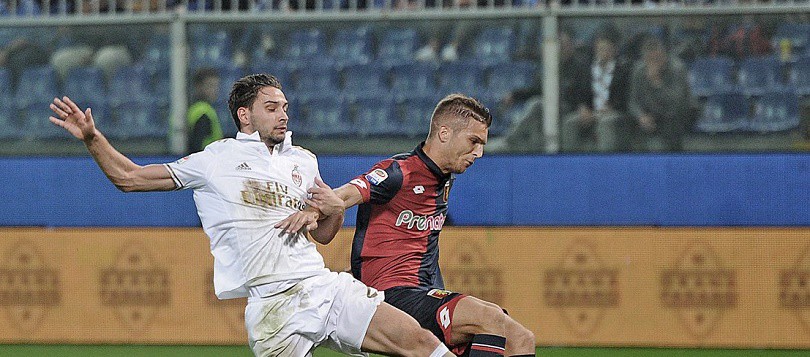 Video: Chơi thiếu người, AC Milan thua thảm trên sân của Genoa