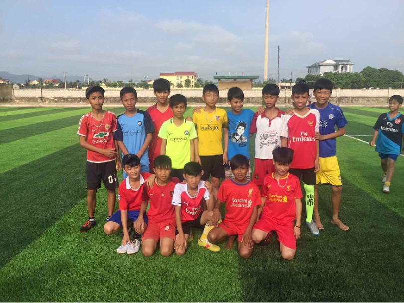 Đội tuyển các "ngôi sao thế giới" đáng yêu ở U13 bóng đá học đường