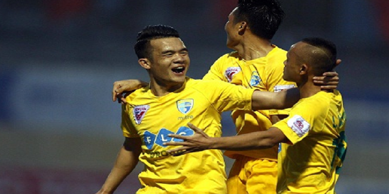 Video FLC. Thanh Hóa 2-1 Long An: Tân binh tỏa sáng
