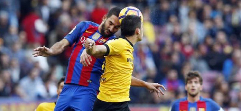 Video: Hòa Malaga, Barcelona lỡ cơ hội lên ngôi đầu
