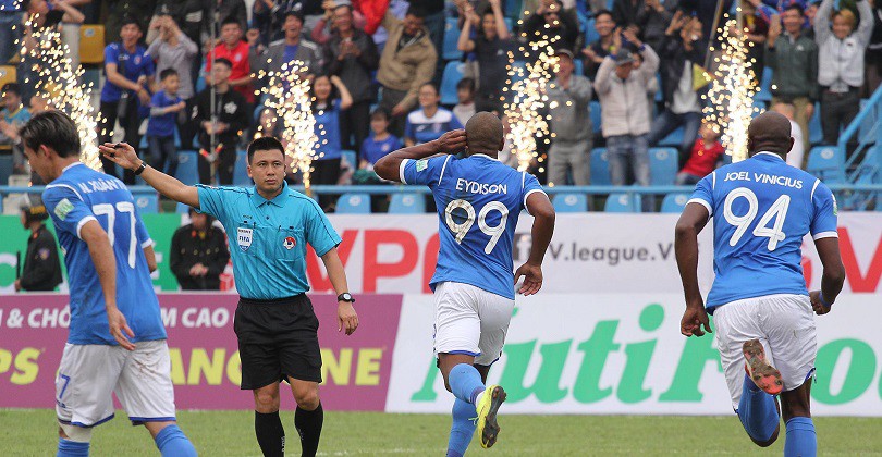 Video kết quả: Than Quảng Ninh thắng ngược Sài Gòn FC nhờ "gà son" Eydison