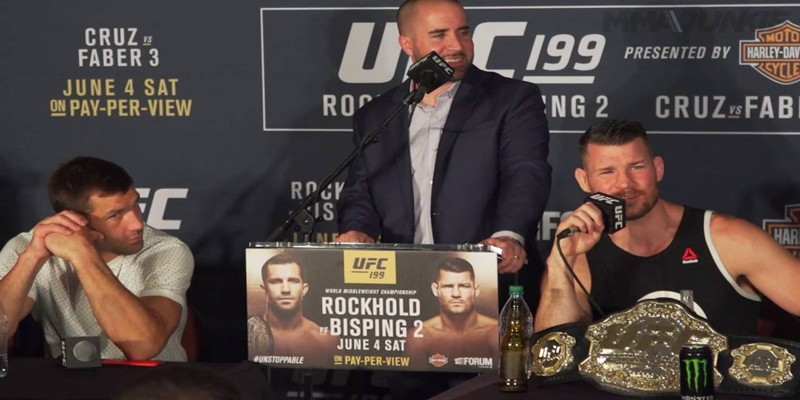 Video: Màn sỉ vả giữa Bisping và Rockhold tại họp báo sau UFC 199