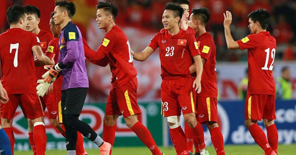 Video ĐTVN 2-0 ĐT Syria: Văn Quyết lập công ngày tái xuất