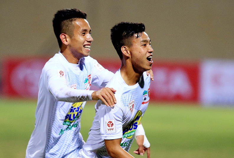 Video: "Người hùng" Văn Thanh giúp HA.GL giành 3 điểm trước B. Bình Dương