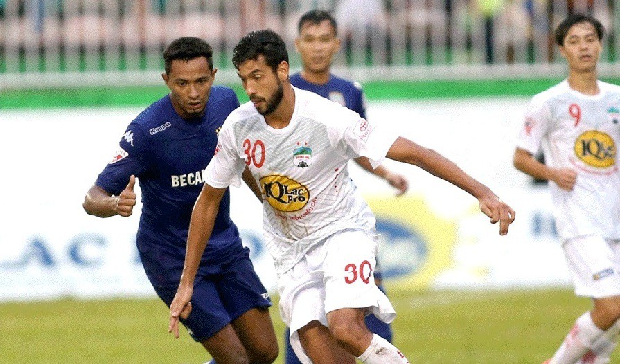 Video: Siêu phẩm của tân binh HAGL là bàn thắng đẹp nhất vòng 17 V.League 2017