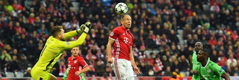 Video: Robben thăng hoa, Bayern vùi dập PSV