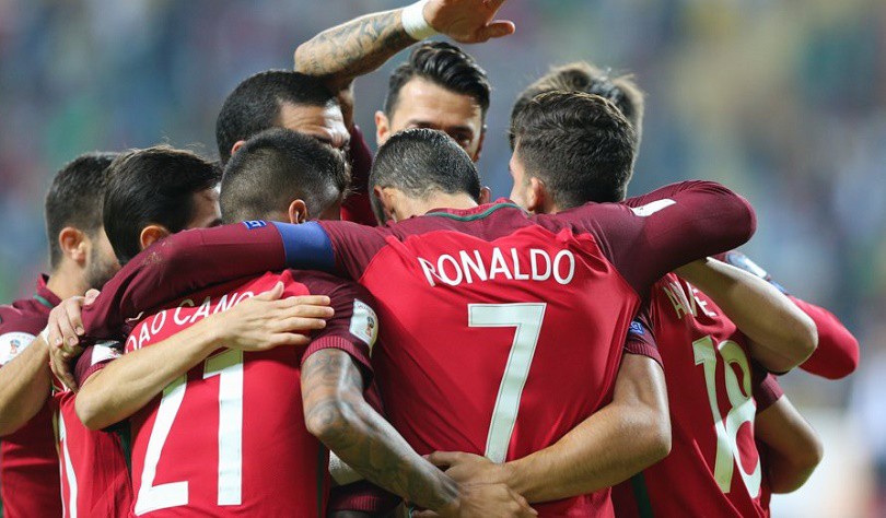 Video: Ronaldo lập poker, Bồ Đào Nha thắng dễ Andorra