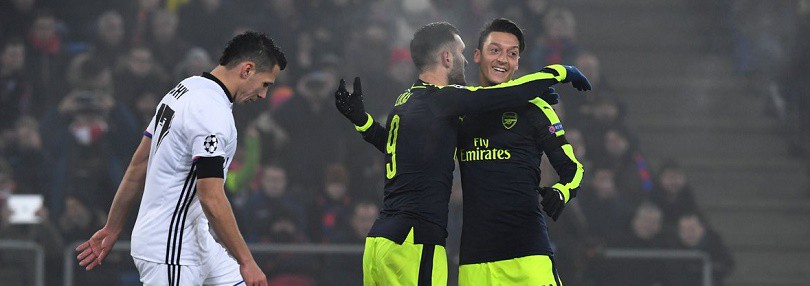 Video: Thắng đậm Basel, Arsenal giành ngôi đầu từ tay PSG