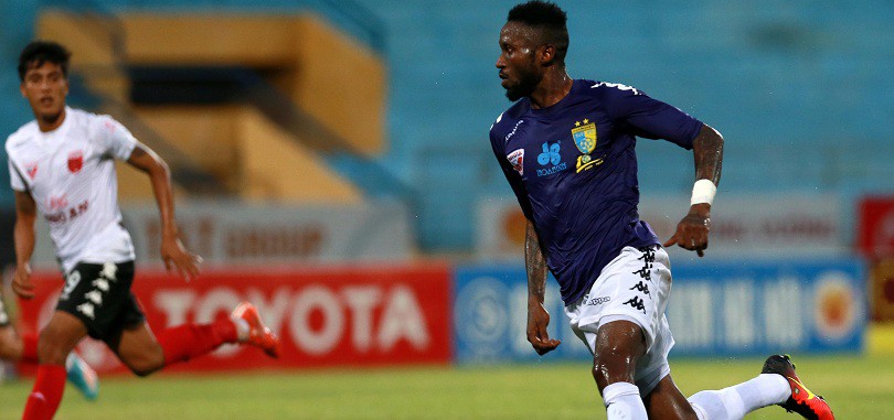 Video: Thắng đậm Long An, Hà Nội FC lên ngôi đầu bảng V.League 2017